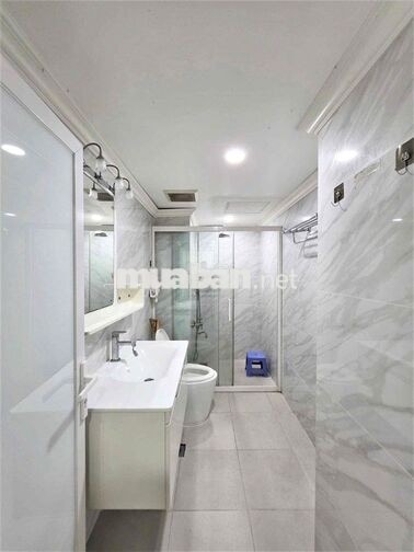 Cho thuê căn hộ 2 phòng ngủ. chung cư Garden Gate. gần cv Gia Định