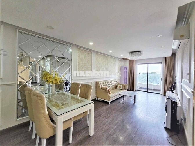 Cho thuê căn hộ 2 phòng ngủ. chung cư Garden Gate. gần cv Gia Định
