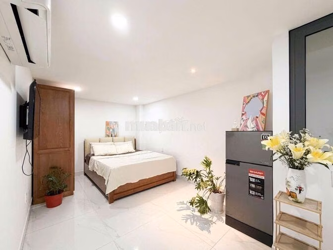 STUDIO KẾ SÂN BAY – FULL NỘI THẤT –RỘNG RÃI – TÂN BÌNH
