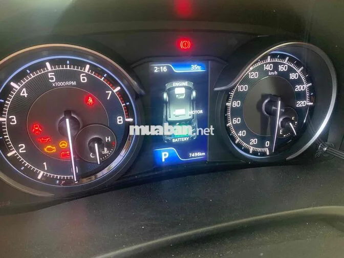 Suzuki XL7 7 Chỗ Xăng Lai Điện 7496 km