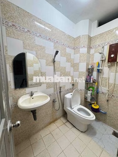 PASS PHÒNG LÝ THƯỜNG KIỆT - 35M2 - FULL NỘI THẤT - BAN CÔNG - WC RIÊNG