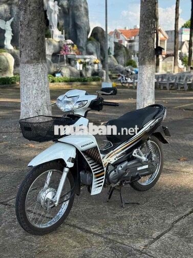 Honda Wave Blade 2015 Trắng, Đen Số sàn