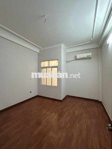 Cho thuê nhà ngõ 78 Duy Tân - 60m2 x 5 tầng, nhà đẹp ngõ ô tô đi lại