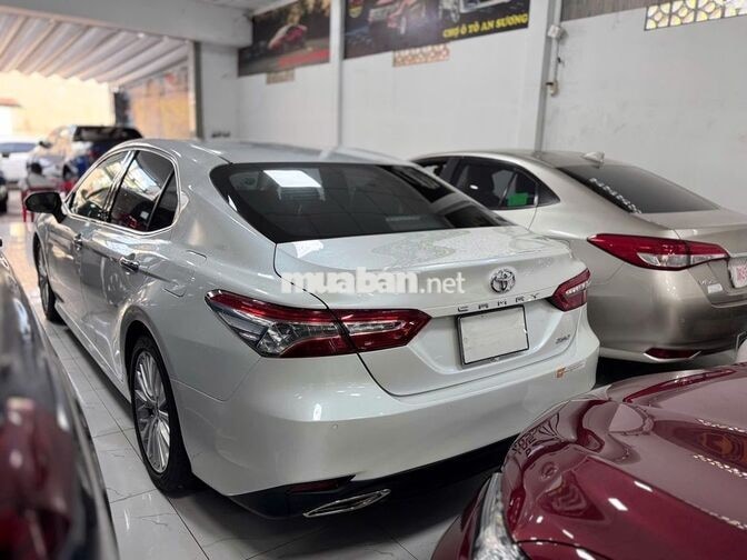 Toyota Camry 2.5Q 2019 Trắng