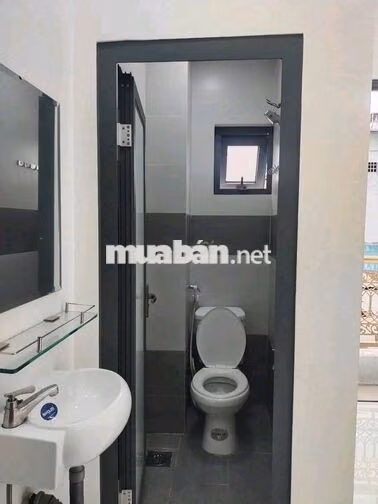 Nhà mới đẹp 3 lầu hẻm Lê Hồng Phong 