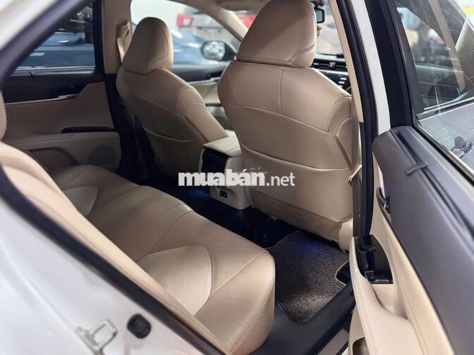 Toyota Camry 2.5Q 2019 Trắng