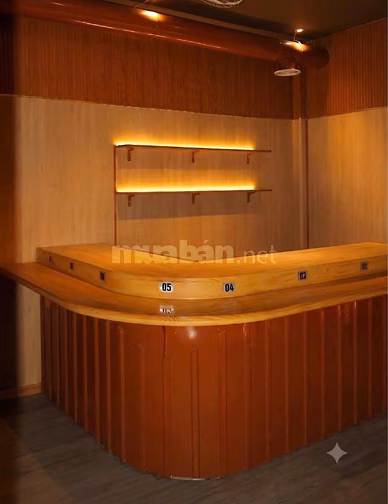 sang mặt bằng trống &  thanh lý toàn bộ đồ nội thất của quán ăn tại Q1
