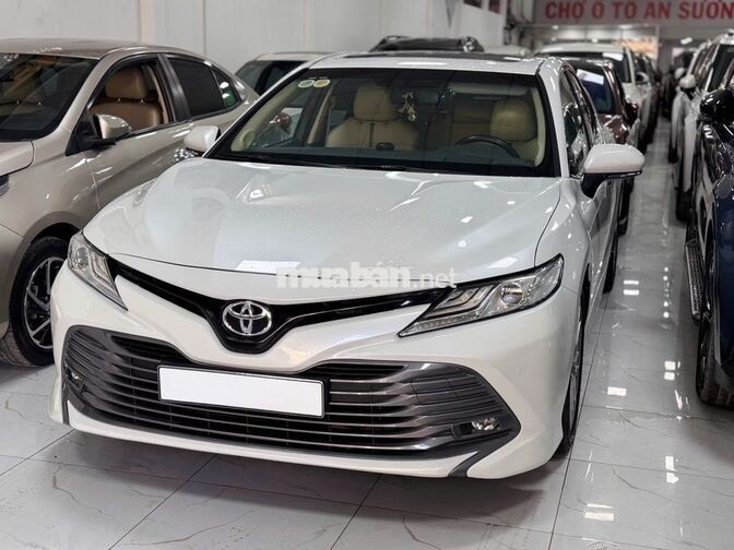 Toyota Camry 2.5Q 2019 Trắng