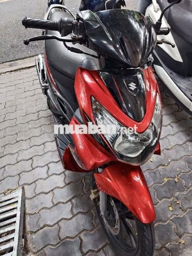 Xe tay ga Suzuki Đỏ đen