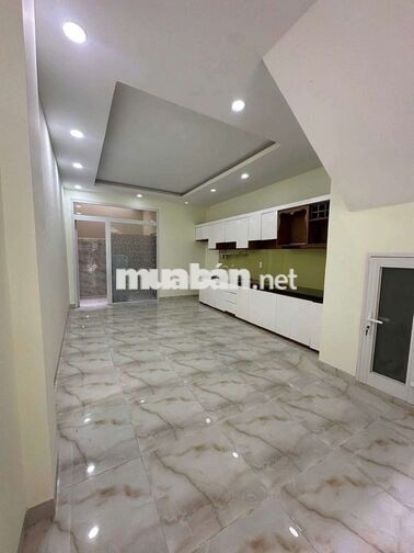 Hạ giá 7,75 tỷ Nhà đường 8C đối diện công viên TĐC HàQuang2 Nha Trang 
