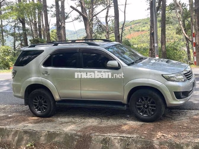 Toyota Fortuner 2014 Dầu Bạc