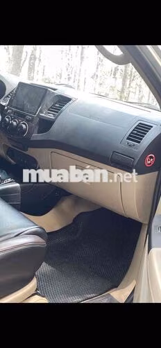 Toyota Fortuner 2014 Dầu Bạc