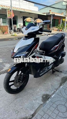 Honda Airblade fi 2018 Đen trắng ( hỗ trợ góp )