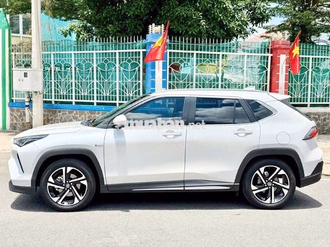 🔥 Yaris Cross HEV 2025 lướt Chính Hãng giảm mạnh🔥