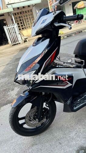 Honda Airblade fi 2018 Đen trắng ( hỗ trợ góp )