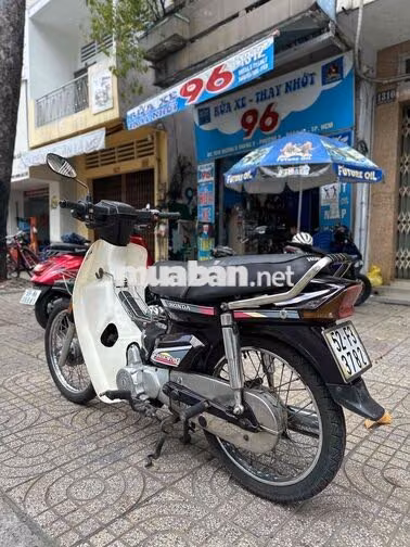 Honda Dream LongShen Đen, trắng