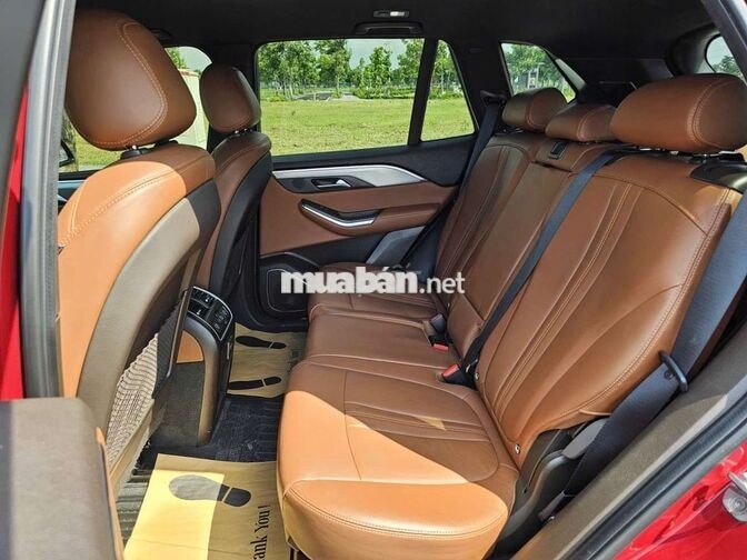 VinFast Lux SA2.0 Premium 2020 7 chỗ Đỏ