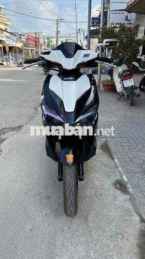 Honda Airblade fi 2018 Đen trắng ( hỗ trợ góp )