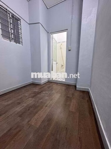 phòng 2,5tr hẻm 451 nguyễn trãi ( hẻm shop susu)
