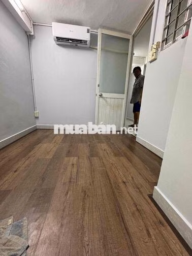 phòng 2,5tr hẻm 451 nguyễn trãi ( hẻm shop susu)