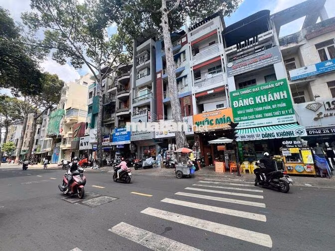 MẶT TIỀN NGUYỄN TRÃI , QUẬN 5 - 4,1x16m - 4 TẦNG - GIÁ THUÊ: 55 TRIỆU