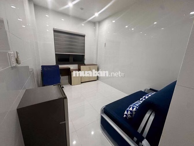 PHÒNG FULL NỘI THẤT Q3 CHO THUÊ