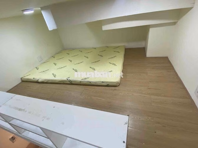 Phòng mới có gác thang máy quận 4 rộng 30m2 - thoáng gần NTTU, ULAW