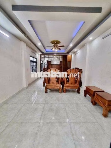 Nhà 5x20m 2Lầu (4PN 5WC) Sân Rộng. Hẻm 6m Thông. 1/ BÌNH TRỊ ĐÔNG