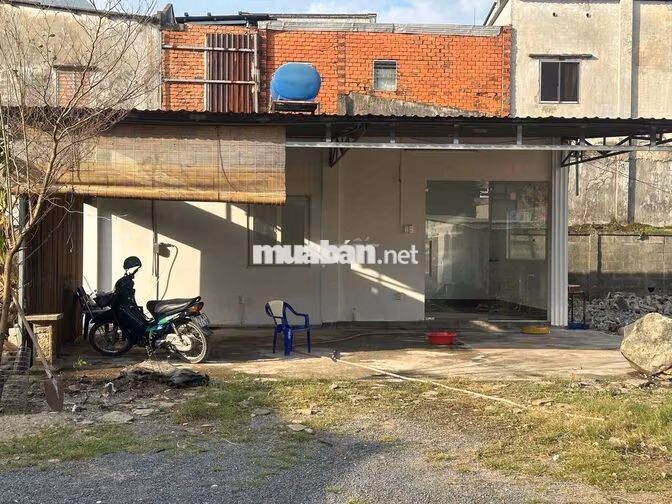 Cho Thuê Văn Phòng 50m2 Trong Khuôn Viên 3500m2 đất nhà