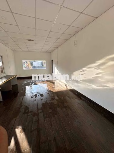 Cho Thuê Văn Phòng 50m2 Trong Khuôn Viên 3500m2 đất nhà