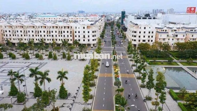 CHO THUÊ NGUYÊN SÀN VĂN PHÒNG 100m2 ngăn sẳn 2phòng