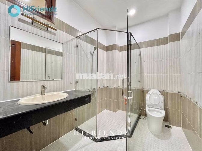 Cho thuê 1PN bancol siêu rộng mới 100% gần cầu ng văn cừ trung tâm