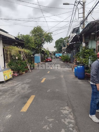 Bán nhà MT đường 144 phường Tân Phú Q.9