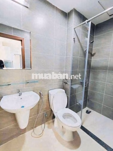 Cho thuê Green River 2PN 2WC giá 9tr2 có 2 máy lạnh, ở liền quận 8c