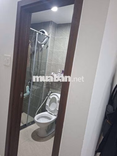 Cho thuê Green River 2PN 2WC giá 9tr2 có 2 máy lạnh, ở liền quận 8c