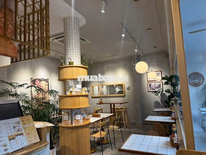 TUYỂN NHÂN VIÊN BÁN HÀNG BÁNH MÌ 362 TẠI Q2