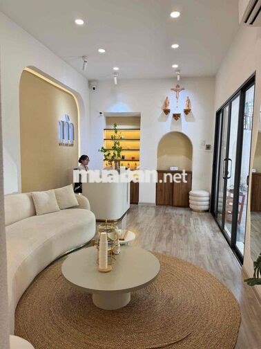 TUYỂN NHÂN VIÊN TRIỆT VÀ WAX LÔNG