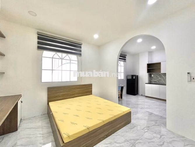 Căn hộ tách bếp, Đường lớn, Full nội thất, chỉ 7 triệu - Vạn Phúc City