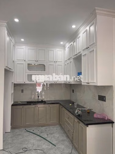 Nhà 3 Tầng Full nội thất sát Mặt tiền Phạm Văn Đồng Gía chỉ 3,7xx Tỷ.