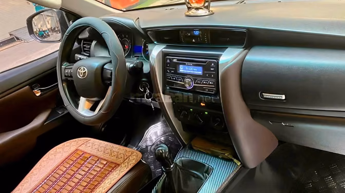 Toyota Fortuner bản G hàng nhập Indo SX 2019