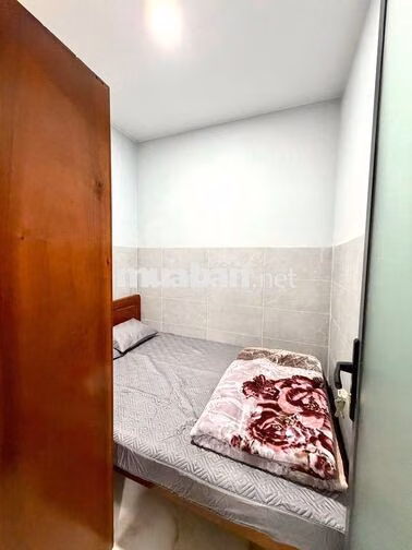 CHO THUÊ CĂN HỘ 1 PN FULL NỘI THẤT CÓ CỬA SỔ THOÁNG MÁT ĐƯỜNG MÊ LINH