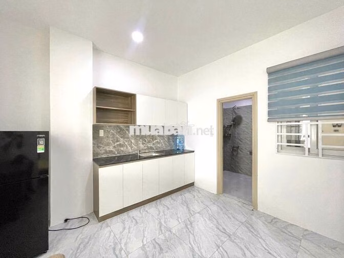 Căn hộ tách bếp, Đường lớn, Full nội thất, chỉ 7 triệu - Vạn Phúc City