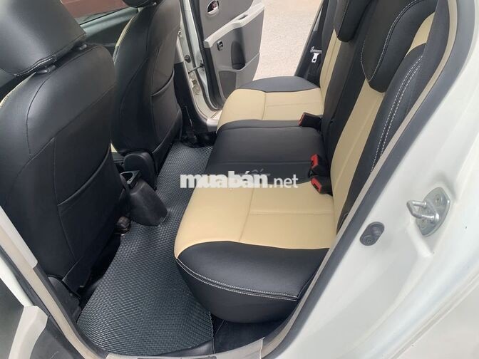 Toyota Yaris 2010 Trắng Tự động Nhật