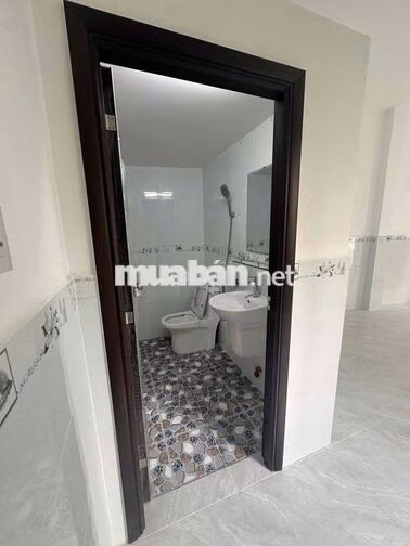 miễn phí tiền phòng tháng 8. Phòng mới xây gần iuh, cđ bách khoa