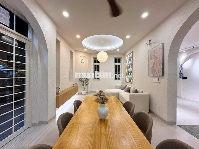 Chính chủ cho thuê biệt thự 2 MT ở cung đường Hoa Phú Nhuận, nhà mới 