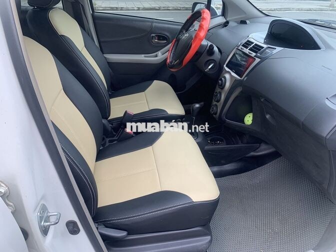 Toyota Yaris 2010 Trắng Tự động Nhật