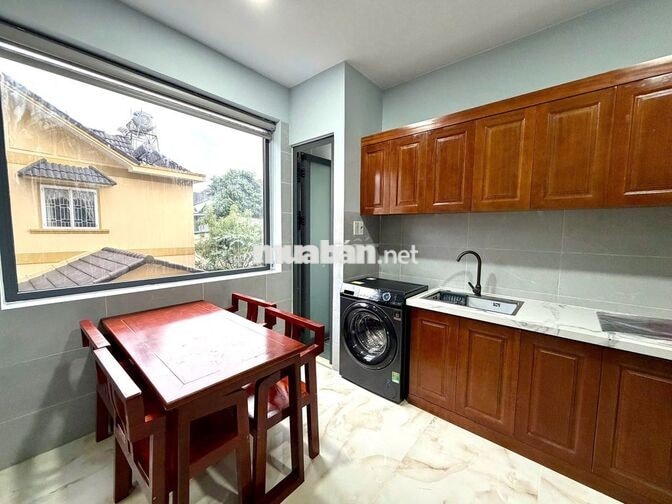 CHO THUÊ CĂN HỘ 1 PN FULL NỘI THẤT CÓ CỬA SỔ THOÁNG MÁT ĐƯỜNG MÊ LINH