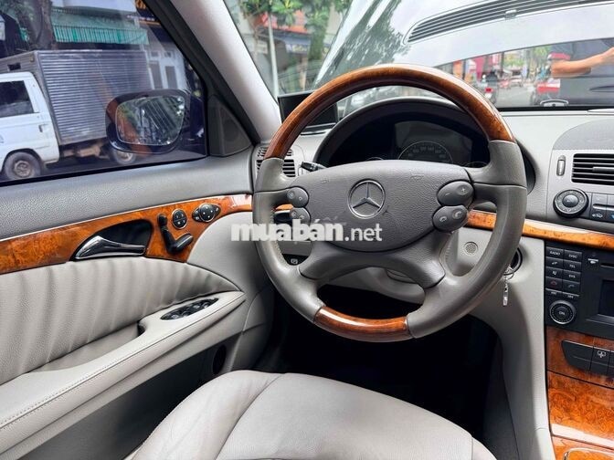 Mercedes-Benz E280 2008 Đen 5 chỗ