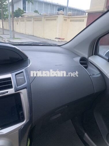Toyota Yaris 2010 Trắng Tự động Nhật