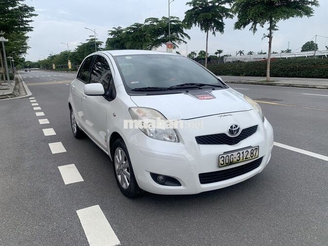 Toyota Yaris 2010 Trắng Tự động Nhật
